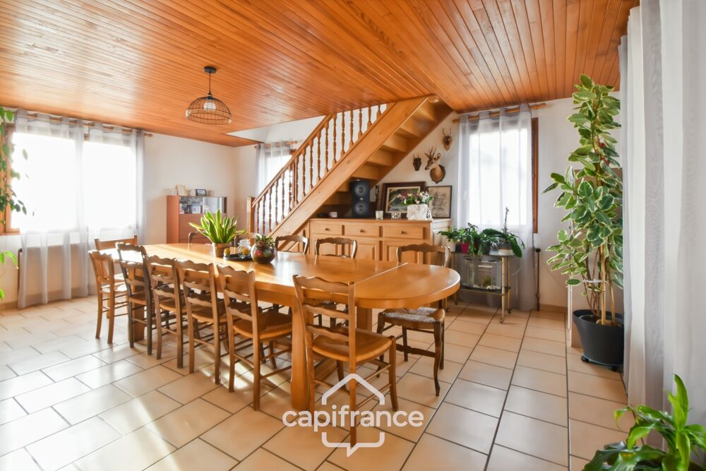 Vente Maison Maison familiale 5 chambres, sous-sol complet et terrain arboré de 3 000 m² à SAILLENARD (71) Saillenard