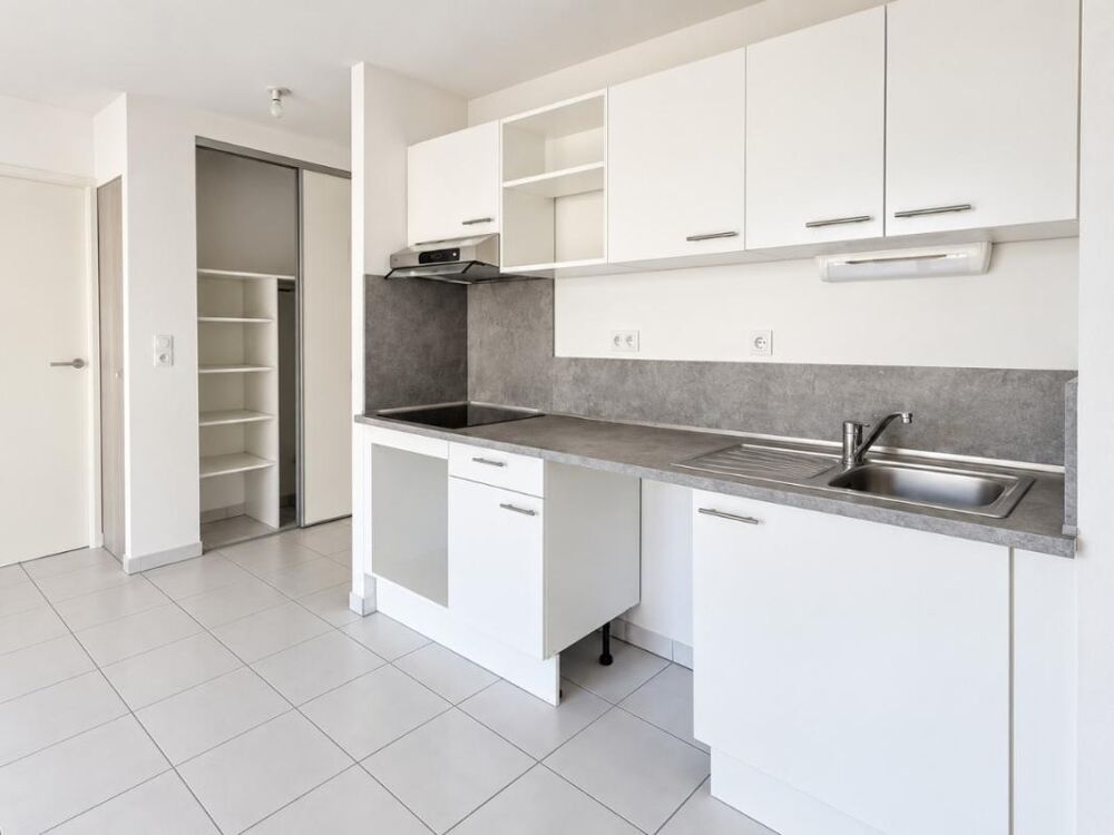Location Appartement T3 avec parking et terrasse à MONTPELLIER Montpellier
