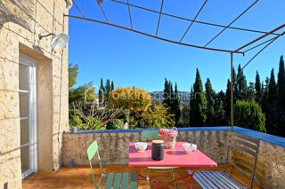  Maison � vendre 9 pi�ces 355 m�