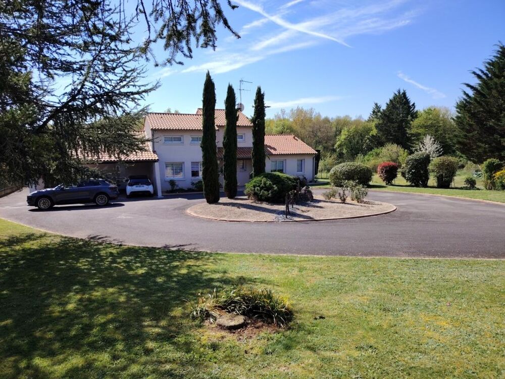 Vente Maison Belle Maison de 189 m² avec piscine dans environnement calme et verdoyant de Migné Auxances Migne auxances