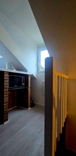  Appartement à louer 4 pièces 79 m²
