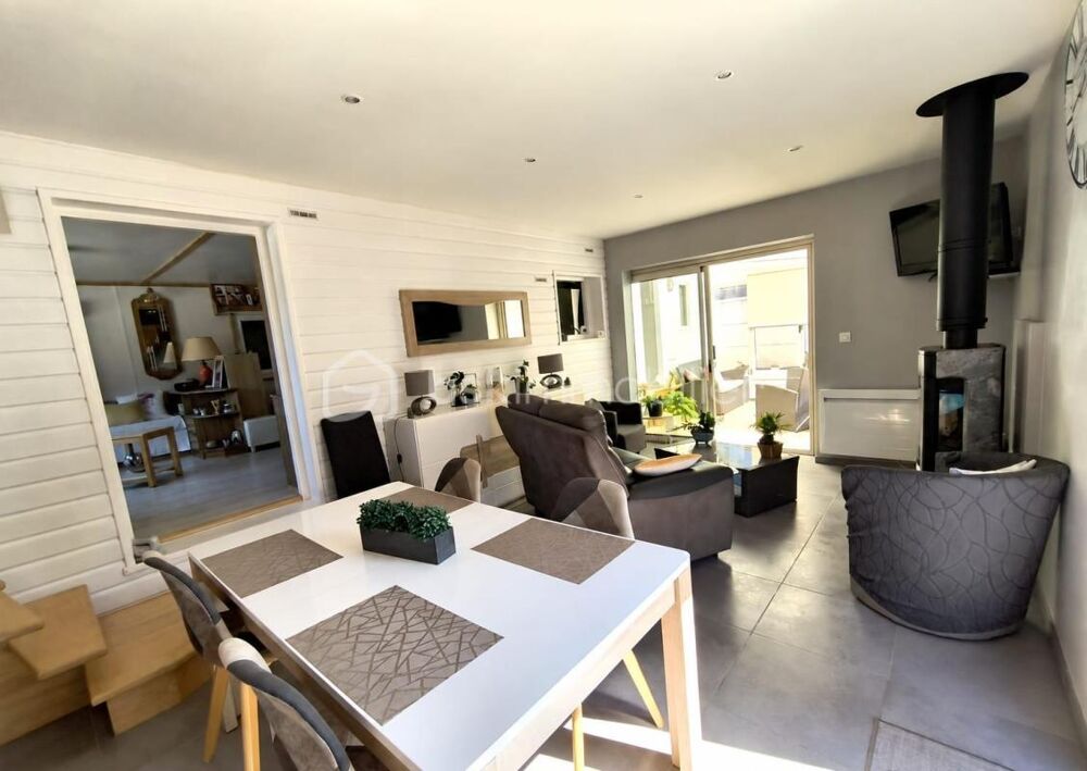 Maison lumineuse  4 pièces  84 m² environ.  Aure-sur-Mer