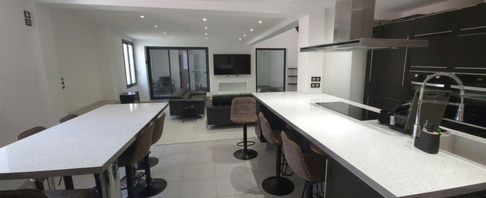 Vente Maison INCROYABLE MAISON DE 200 m² AVEC PISCINE INTERIEURE Saint andre de roquelongue