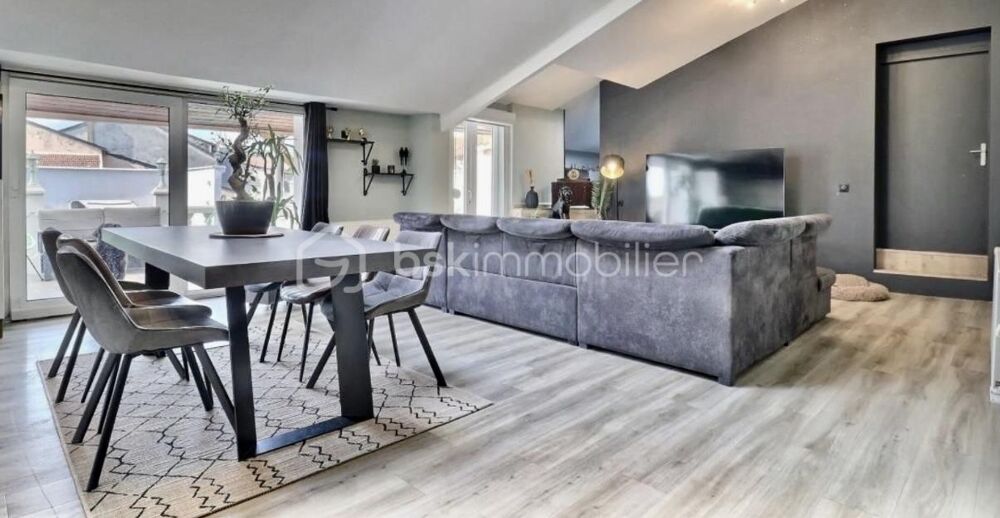 ? SPÉCIAL INVESTISSEUR - RENTABILITÉ + SÉCURITÉ - Appartement de standing 210 m² - Piscine, Jardin, Garage