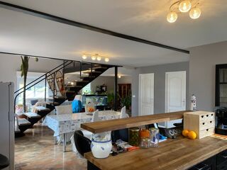  Maison à vendre 15 + pièces 600 m²