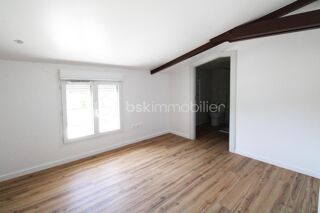  Appartement à louer 4 pièces 90 m²