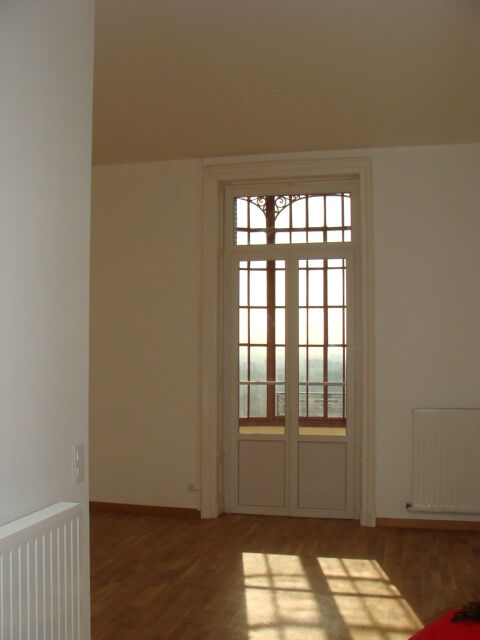  Appartement � louer 3 pi�ces 105 m�