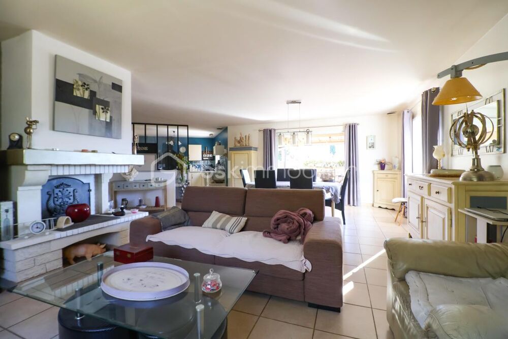 Vente Villa Villa 192 m² avec piscine, grand terrain et espaces aménagés en sous-sol Bedarieux