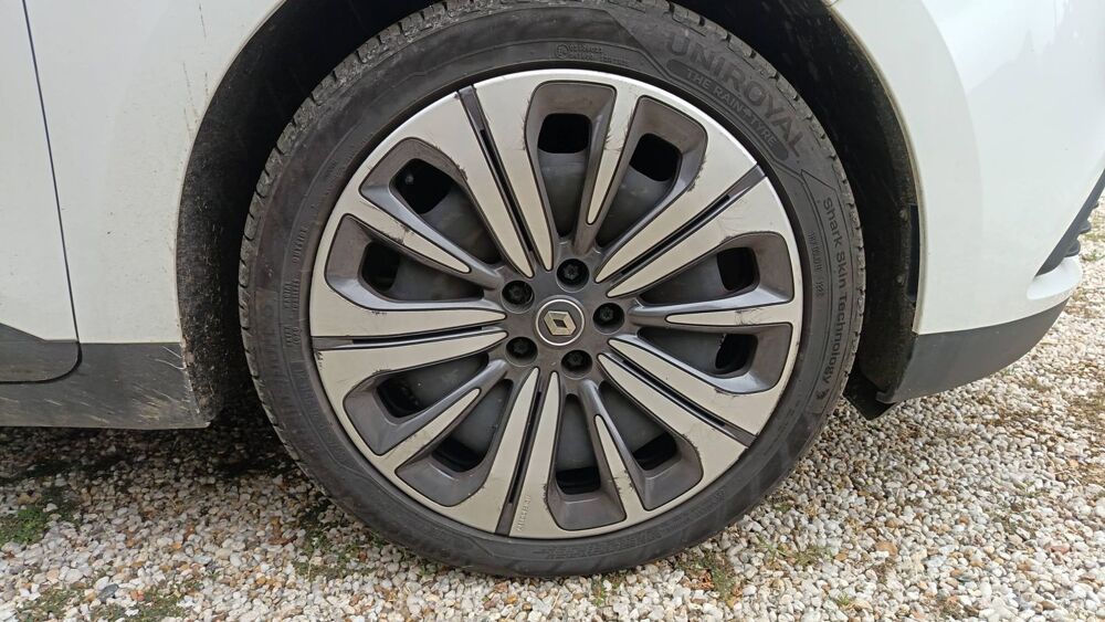 Sc&eacute;nic 1.7 Blue dCi 120 Life 2019 occasion 49570 Mauges Sur Loire
