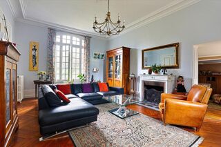  Propri�t�/ch�teau � vendre 13 pi�ces 291 m�