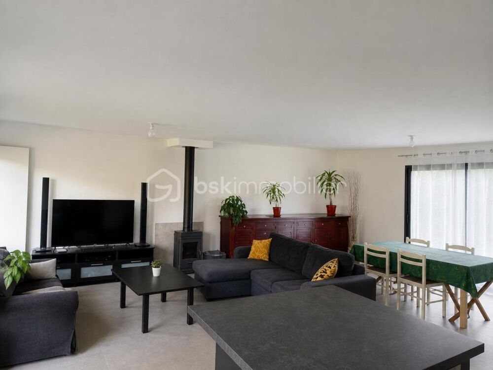 Maison de 2023 avec 4 chambres 130 m2 - Terrain de 1100 m2