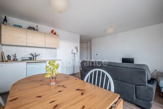  Appartement  vendre 4 pices 77 m