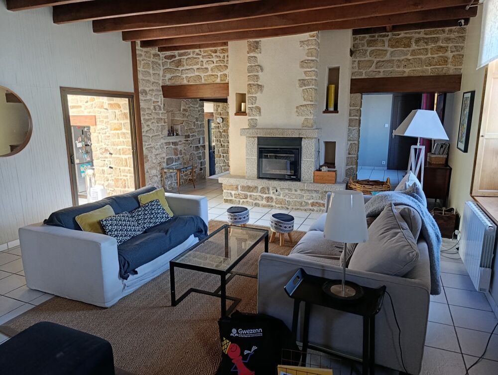 Vente Propriété/Château PLOËRDUT GRANDE PROPRIÉTÉ DE 253m² 12 PIÈCES COMPOSÉE DE DEUX MAISONS TRAVERSANTES UNE EXTENSION EN BOIS DE 252m² PARCELLES DE 6 Ploerdut