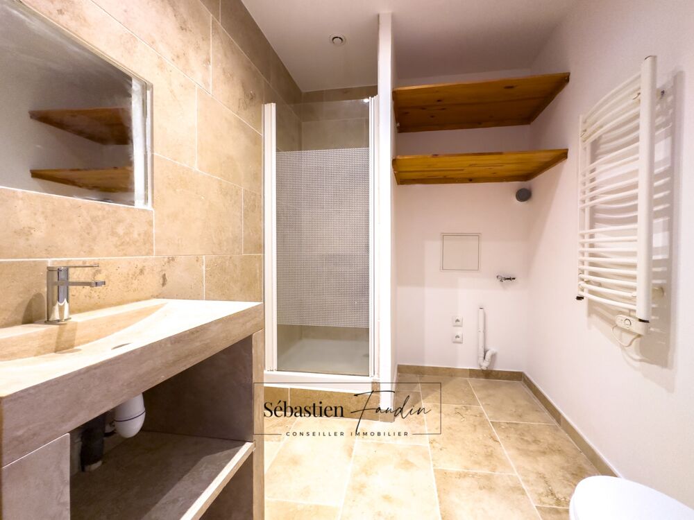 Vente Appartement Appartement à vendre 2 pièces LE BEAUSSET (83) - RDC - rénové - paking et commerces à proximité Le beausset