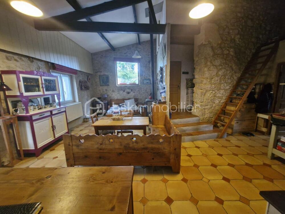 Charmante maison longère de 350m2 à Port-Sainte-Foy-et-Ponchapt