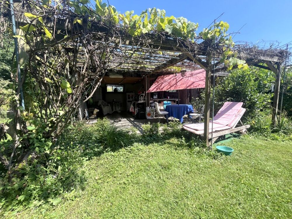Compromis appartement - maison familiale de 143m² au sol, proche du lac