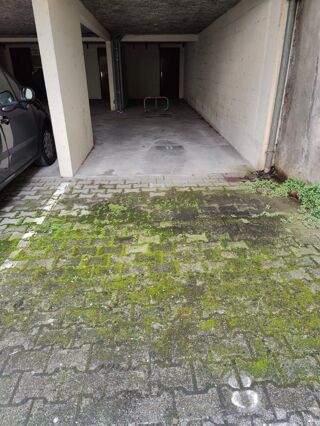  Parking / Garage � vendre 12 m�