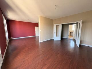  Appartement à louer 4 pièces 102 m²