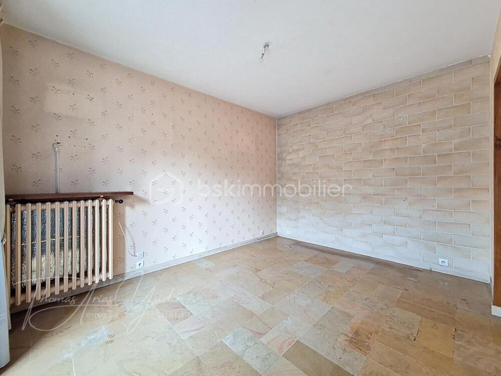 Vente Maison À vendre – Maison familiale avec sous-sol total à Gagny – Quartier pavillonnaire recherché Gagny