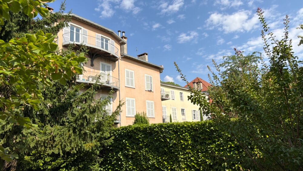 Vente Appartement Appartement à vendre 5 pièces SAINTE FOY LES LYON (69) SAINTE-FOY-LÈS-LYON – APPARTEMENT DE CARACTÈRE 130 M² – 3 CHAMBRES – 1 GA Sainte foy les lyon