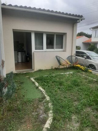  Appartement à louer 1 pièce 21 m²