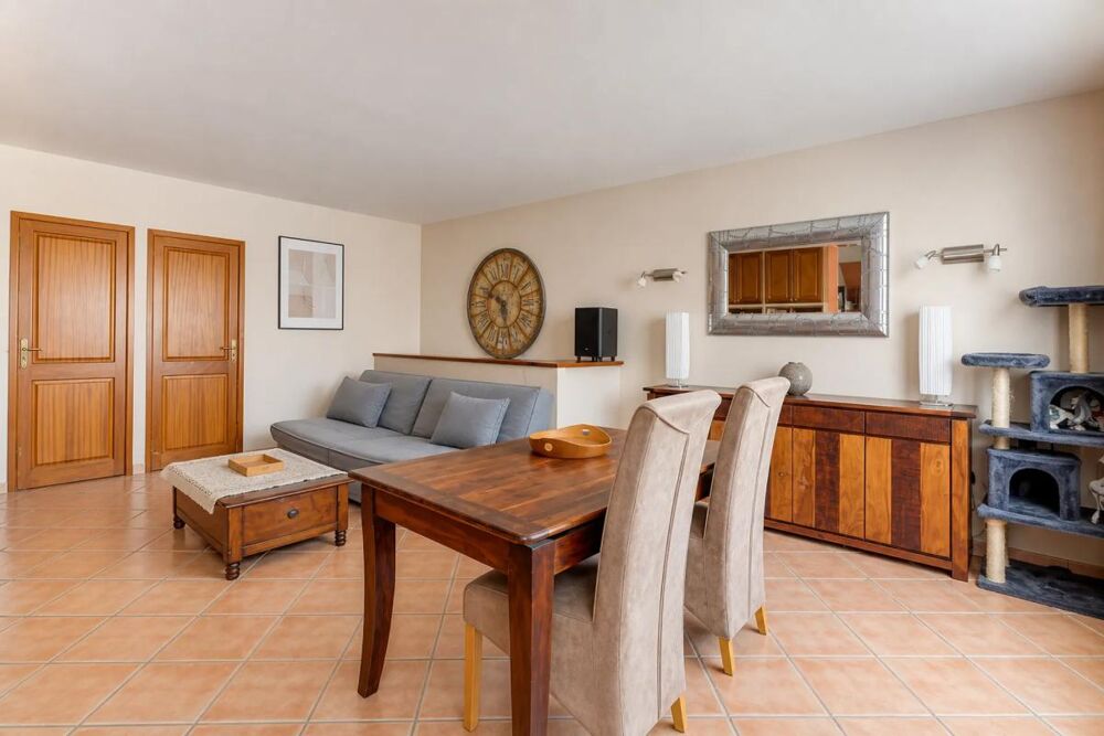 Maison de 5/6 pièces de 85 m² à Villeurbanne avec Garage et Cour
