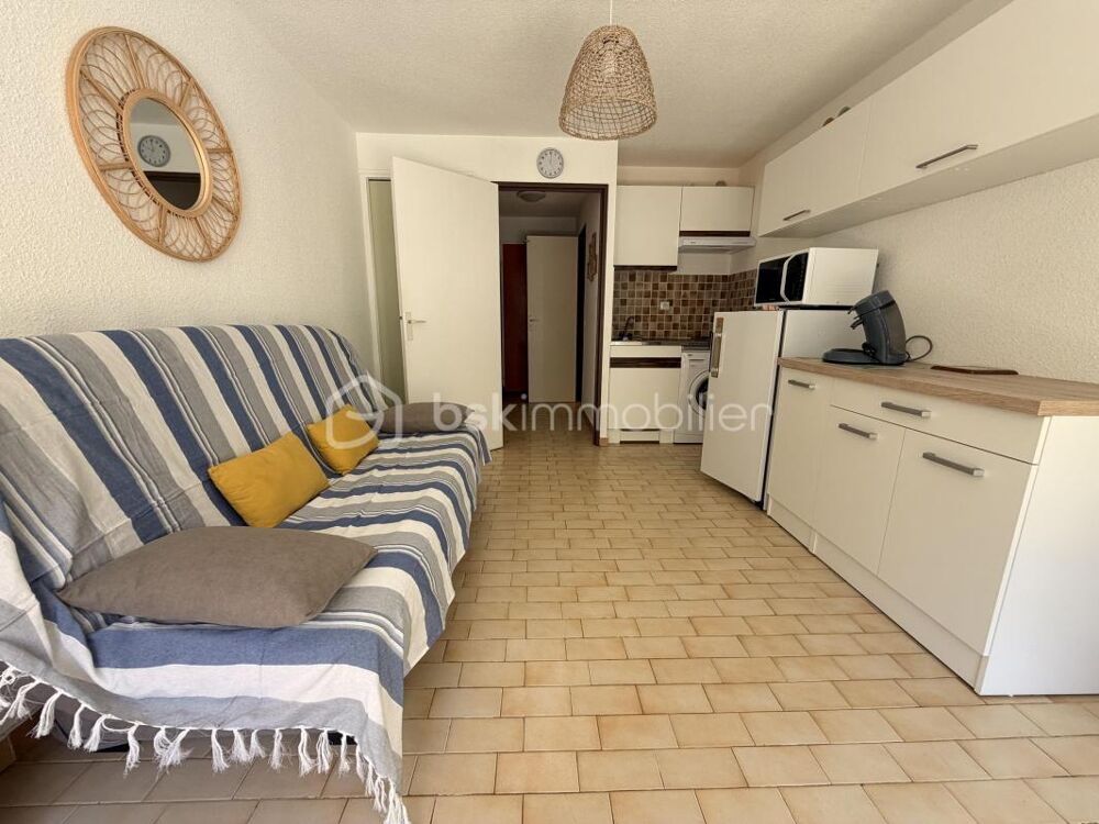 Studio cabine de21 m2 environ avec parking et jolie vue dégagée