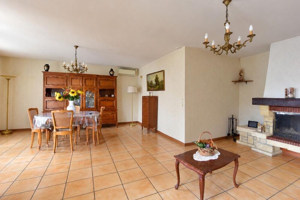 LESPINASSE  MAISON INDIVIDUELLE DE PLAIN-PIED 107 M²  3 CHAMBRES  TERRAIN 740 M²  GRAND GARAGE