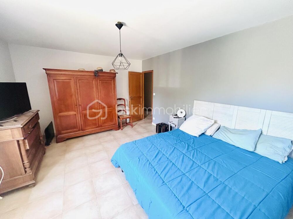 à vendre  Propriété/château Eyragues (13630)