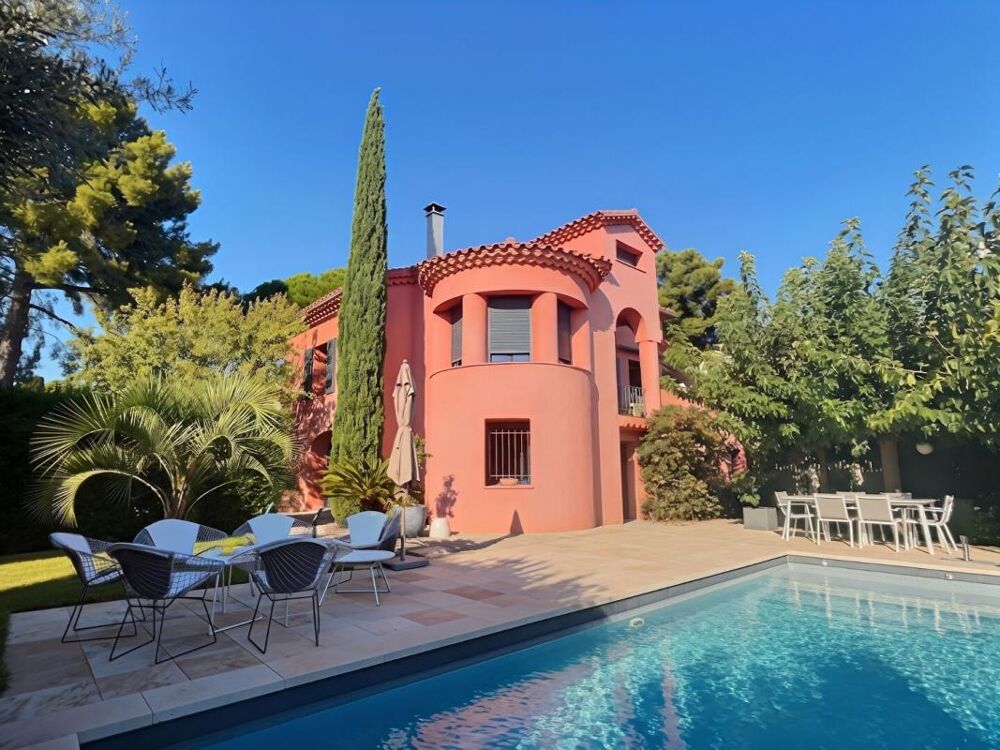 Villa d'architecte 165 m2 prox centre Bandol 1 450 000