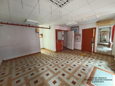 À VENDRE MURS COMMERCIAUX + LOGEMENT  MASSAY (18120) 111900 18120 Massay