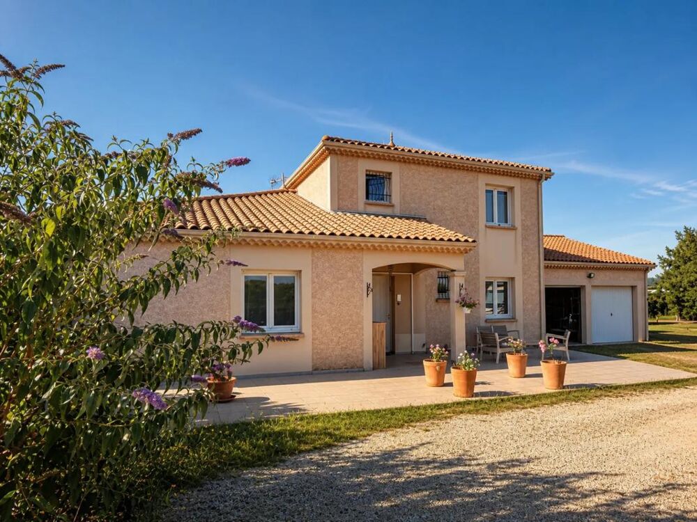 Maison de 7 pièces de 143 m² à Salaise-sur-Sanne