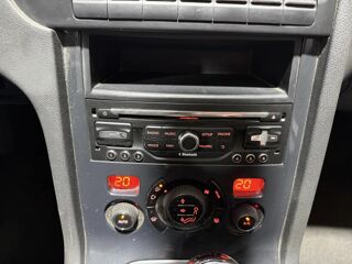 5008 I Phase 2 (T87) 1.6 e-HDi EAT6 120 cv Bo&icirc;te auto ALLURE 2016 occasion 85190 Venansault