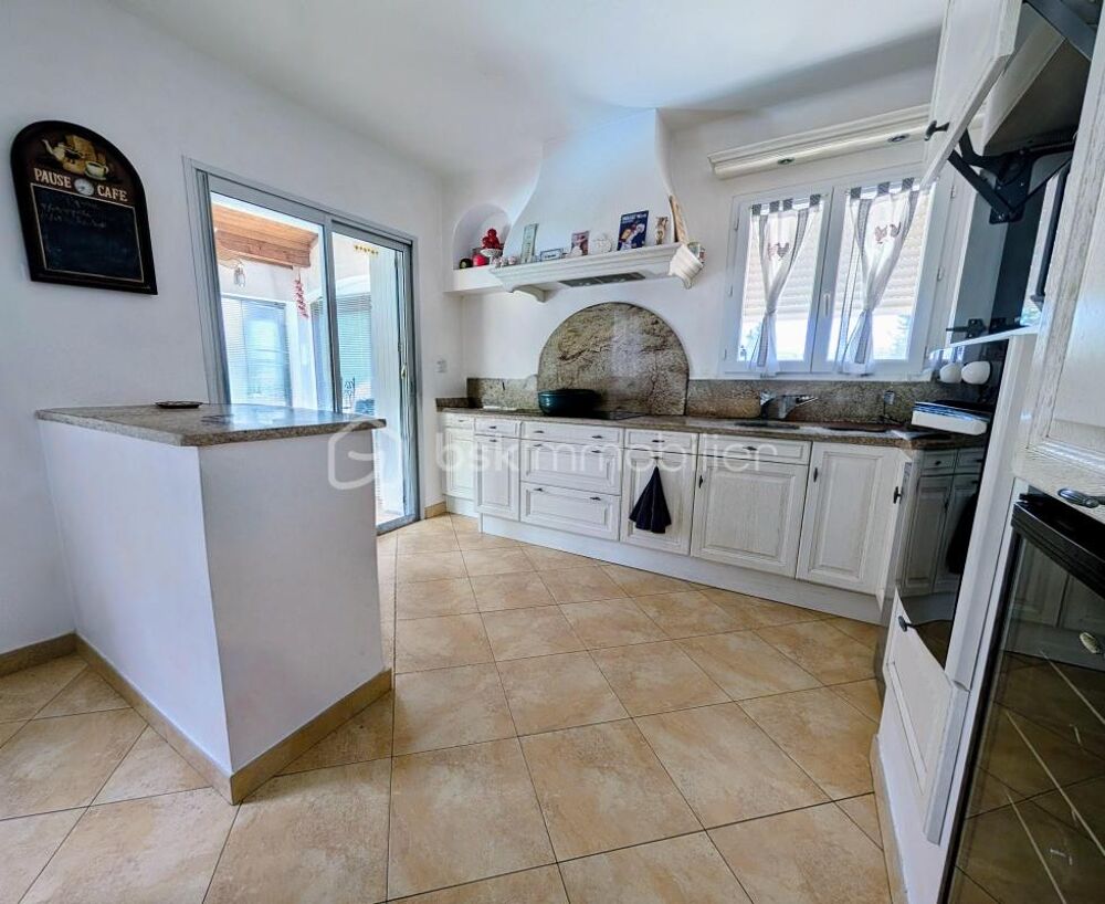 Vente Propriété/Château Propriété de 176 m² avec piscine, T2 indépendant et 3 garages Laurens