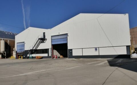   Dpt Isère (38), au CHEYLAS Local industriel 1500 m² 