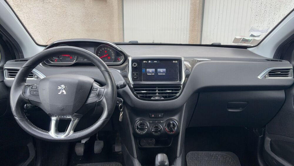 208 1.2 PureTech 82 Active Business 2015 occasion 34270 Cazevieille