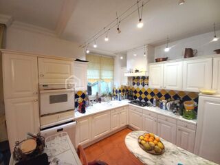  Maison � vendre 15 + pi�ces 275 m�