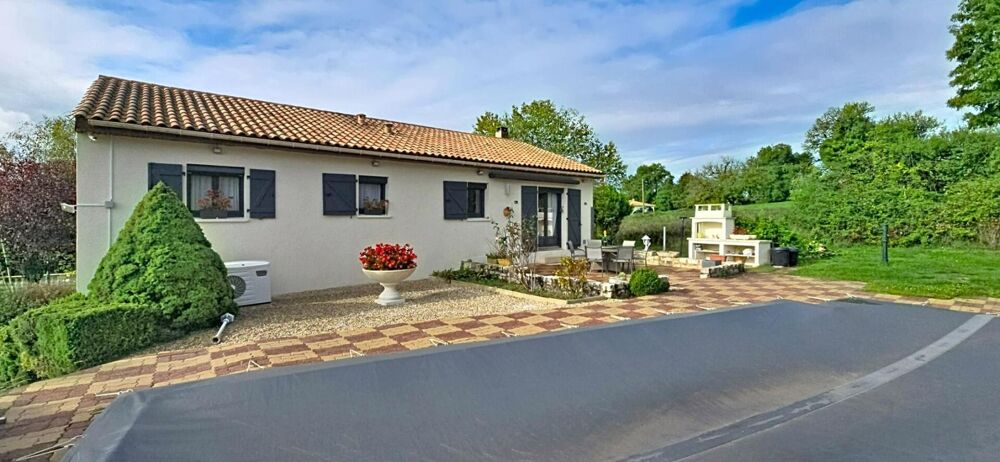 Vente Maison Maison individuelle sur sous-sol, avec piscine sur un terrain de 1491 m² Paussac et saint vivien