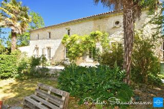 Maison 7 pièces 205 m² · à Aigrefeuille-d'Aunis · 205 m² · 255 000 €