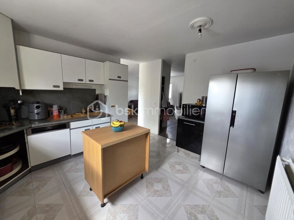 Maison familiale 6 pièces  4 chambres  110m²  Savigny-le-Temple