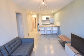  Appartement à louer 4 pièces 65 m²