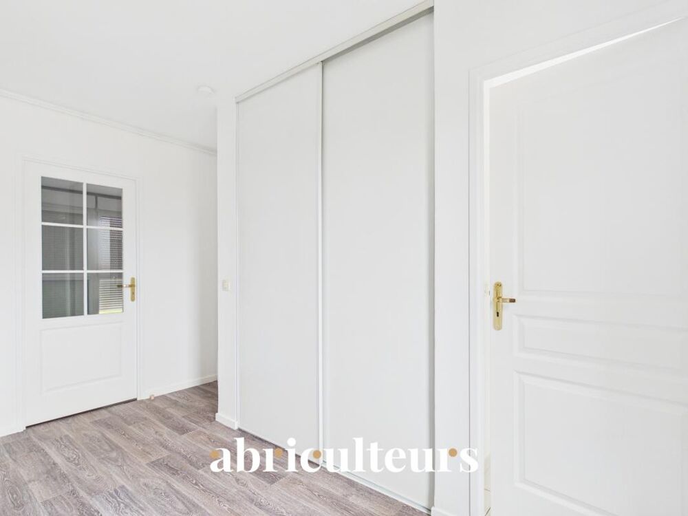 Vente Appartement Appartement T3 exposé Sud de 73 m² avec Vue sur bassin et Pigeonnier – Calme & Charme - Résidence de standing à Survilliers Survilliers