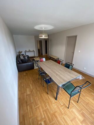  Appartement à louer 2 pièces 62 m²