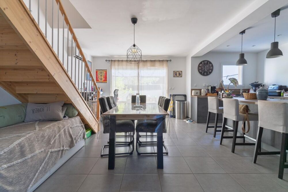 Vente Maison Maison récente de 80 m² avec grande pièce de vie, et sans travaux Saint aunes