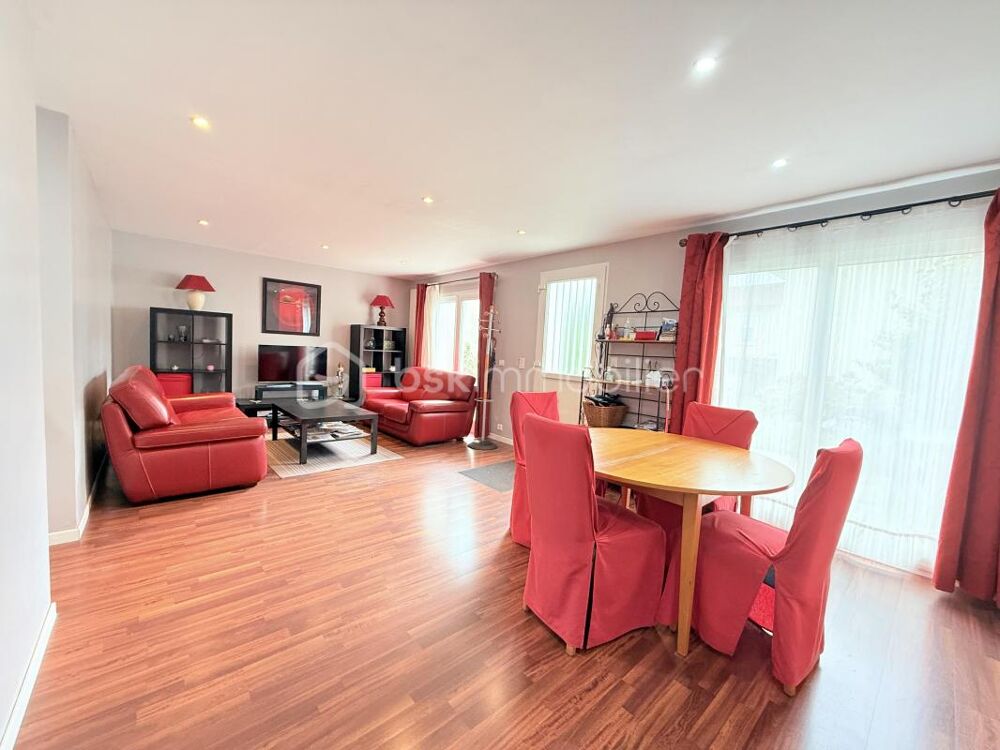 Vente Maison MAISON NON MITOYENNE  106m²  6 PIÈCES ÉDIFIÉE SUR UNE PARCELLE DE 270m² AVEC JARDIN ET DÉPENDANCES AUX PORTES DE PARIS L hay les roses