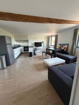  Appartement à louer 2 pièces 55 m²