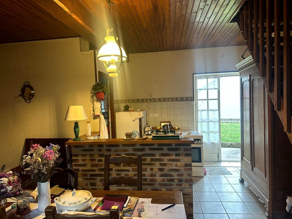 Vente Maison Maison à vendre à Précy-sous-Thil – Environ 145 m², 3 chambres, bureau et jardin Precy sous thil