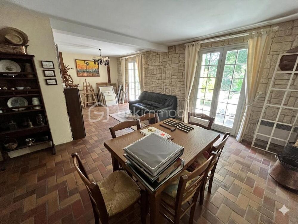 Charmante maison de village nichée dans un écrin de verdure