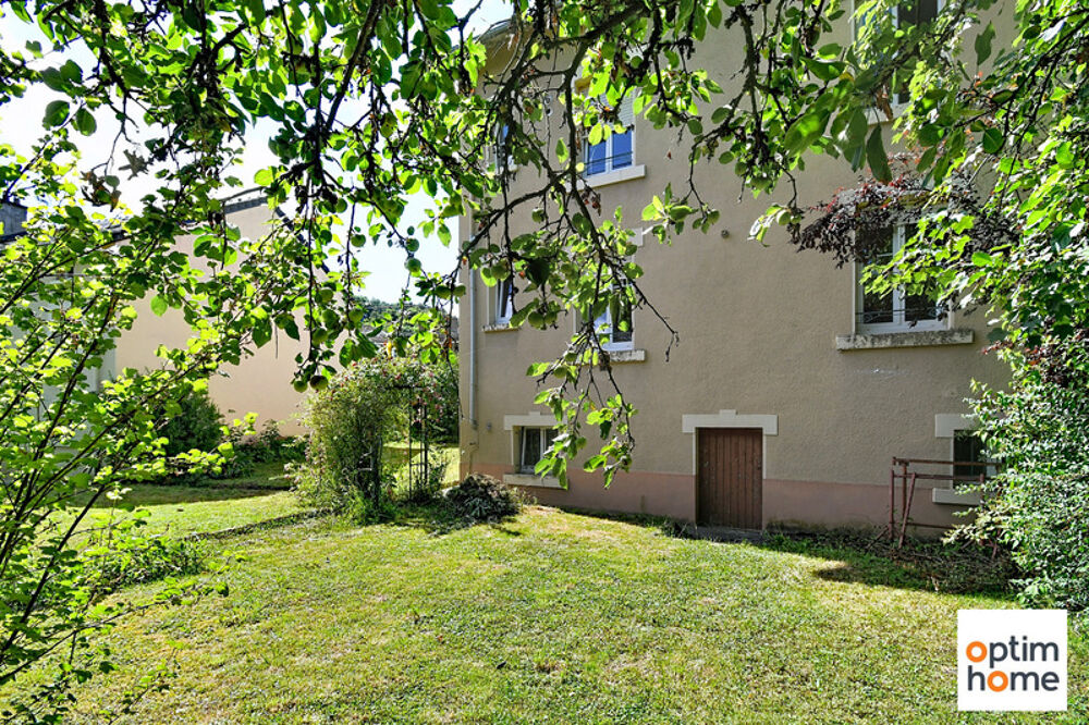 Vente Maison MAISON BOURGEOISE INDIVIDUELLE - 5 CHAMBRES - 2 SALLES DE BAIN - BUREAU - GARAGE - TERRAIN Longuyon