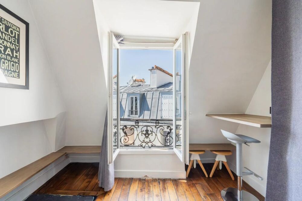 Vente Appartement PARIS 10e - 2 pièces de 17 m² en dernier étage Paris 10